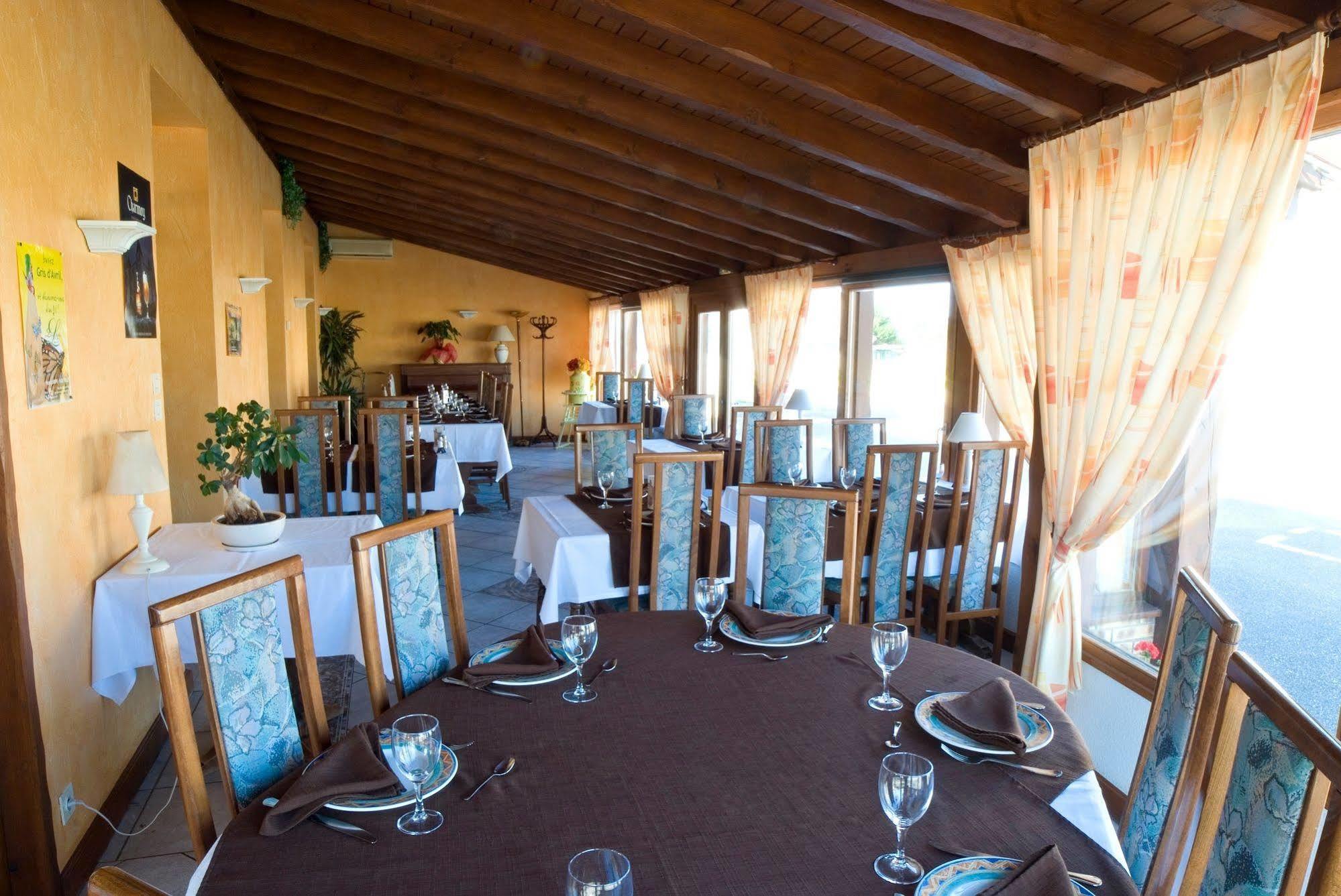 Logis Le Relais De Vacherauville Kültér fotó