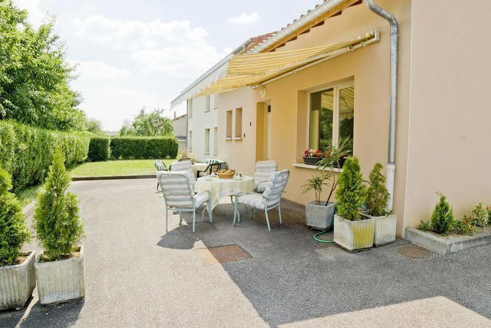 Logis Le Relais De Vacherauville Kültér fotó